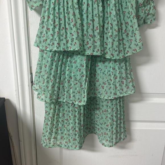 Dress - Picture 2 of 4